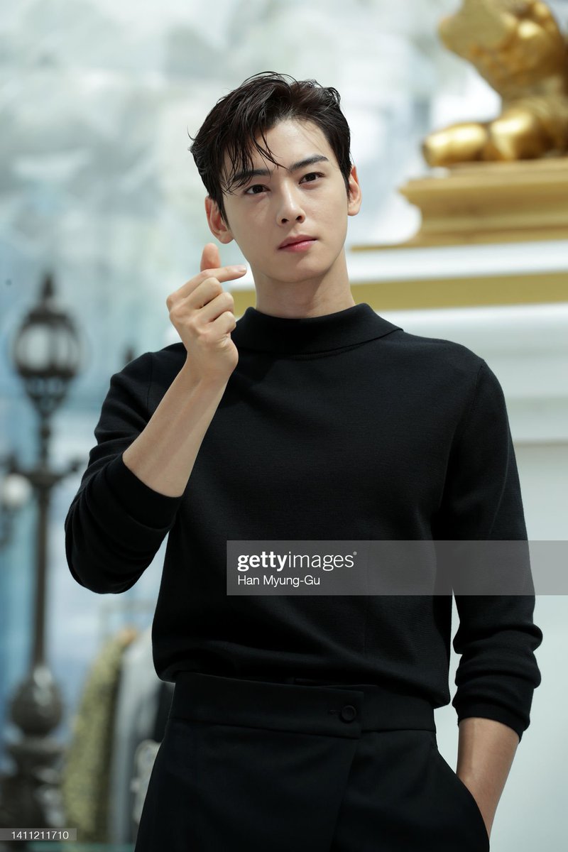 214 Cha Eun Woo Christian Dior Stock Photos, High-Res Pictures, and Images  - Getty Images