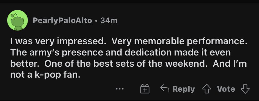ilytanniez's tweet photo. Some locals opinions on jhope’s performance #Lollapalooza2022 #hobipalooza #jhopeAtLollapalooza https://t.co/AT9hqhaWUB