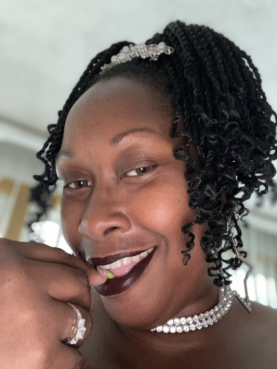 DaLuvlyCandi's tweet photo. From casual me to sexy me #LovingAllOfMe #BBW #BBWLove #MyFaces #ExtraCurvy https://t.co/yAikusTDXa