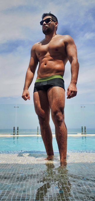 What is your favourite part of my body? https://t.co/7E0ibX9jDu https://t.co/SHcJfevK7R