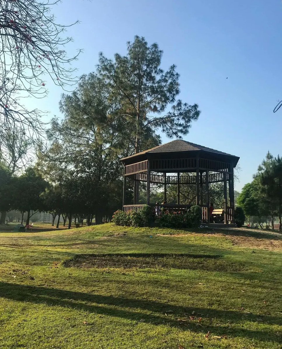 tafreego's tweet photo. Monday Morning with Serenity. A perfect start!
📍Model Town, Lahore
#LahoreGuide #YourGuide #pakistan #lahore #modeltown #travel #park #serenity #pakistani #Islamabad https://t.co/DgLHiPtyiq