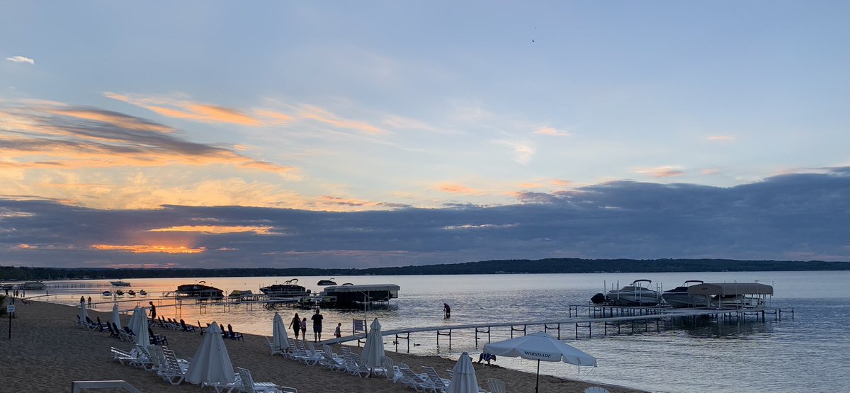 AnaContrerasENG's tweet photo. Spending an afternoon in Traverse City before heading to Beaver Island to join my CRWP colleagues. https://t.co/duuXlXjr0B
