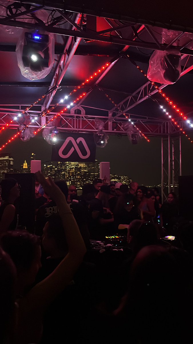 RobbieB511's tweet image. Another legendary performance by the one and only @NicoleMoudaber 🙌🏼
#technoqueen #moodonthehudson #nicolemoudaber