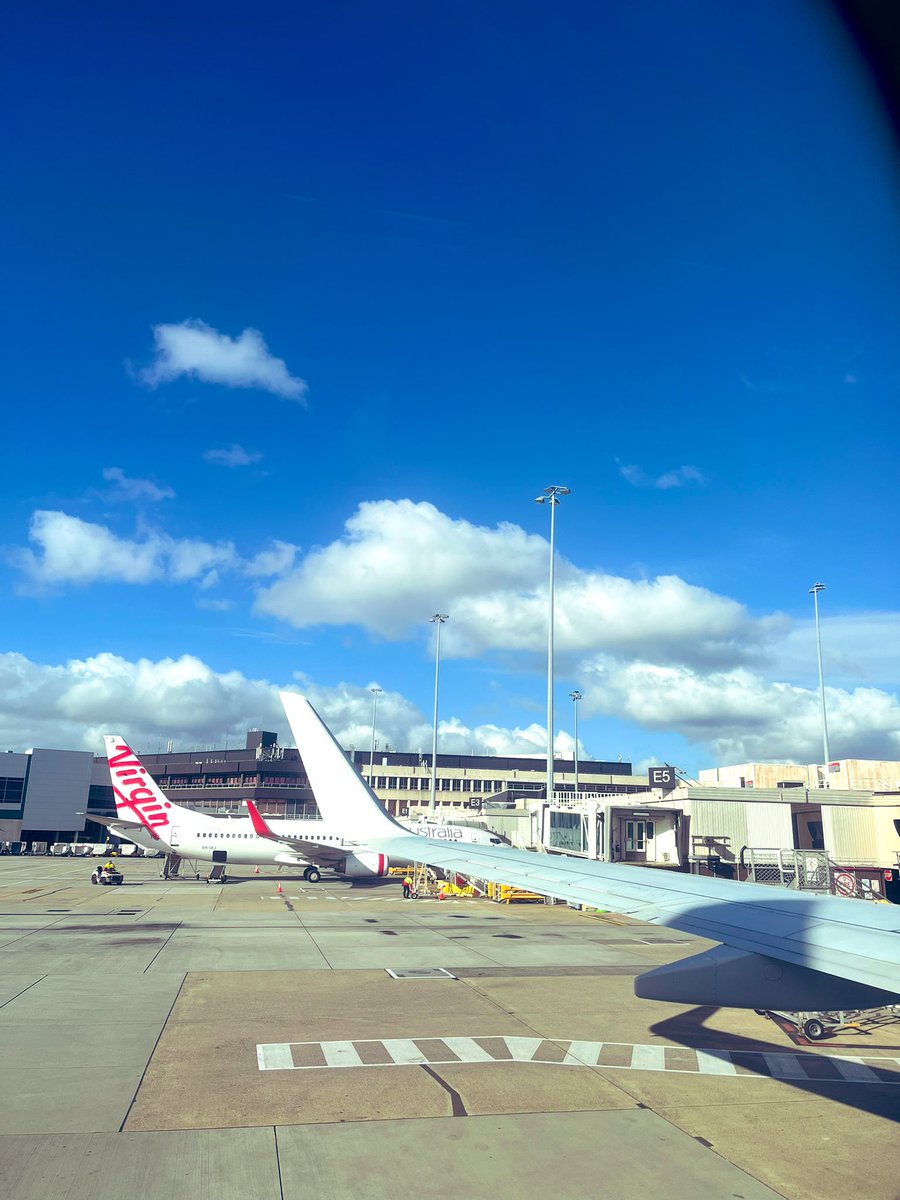 MVEG001's tweet photo. A stunning Melbourne day to fly. Sydney here we come! Hope to see you all tomorrow morning. 🤩 #IMNIS2022 #VisionaryLeadership Let’s go @VirginAustralia! #Velocity #AlmostSilver #SooClose #VFF 🌟✈️ https://t.co/RWQqrWF1xt