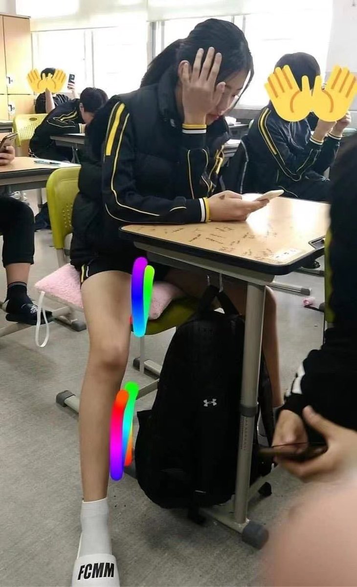 tired of people twisting evidence of kim garam being bullied into more ammo to bully her. this is proof that she was bullied at gyeongin ms, yet it's been twisted into a protest against her today. she is clearly not wearing a SOPA uniform. #justiceforgaram #kimgaram #kimgaram
