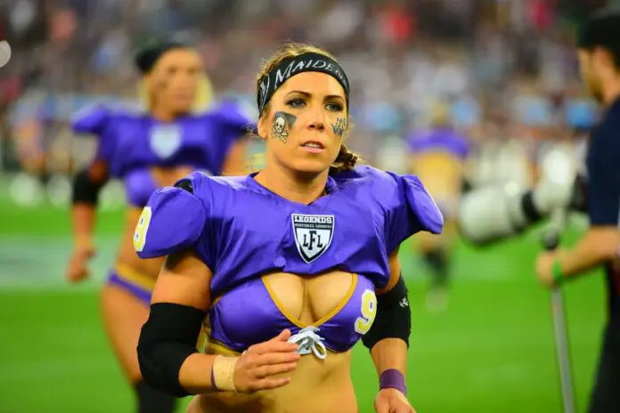 Colorado5455's tweet photo. nfl womn https://t.co/qYuZfkL73g