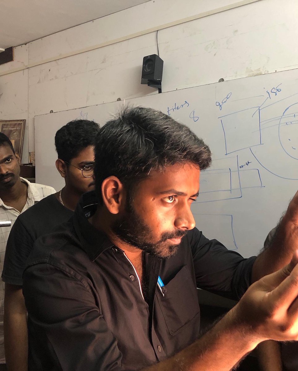 nipfa_academy's tweet photo. NIPFA நடத்திய ஒளிப்பதிவு செய்முறை பயிற்சி வகுப்பு Arri Alexa Mini, LENSES, FILTERS, GIMBAL பற்றியும், அதன் தொழில்நுட்பம் மற்றும் செயல்படும் விதம் பற்றியும் விரிவாக விளக்கப்பட்டது. பின்பு மாணவர்கள் அதை செய்முறையாக செய்துகாட்டினர். https://t.co/vKhd2xku5Y