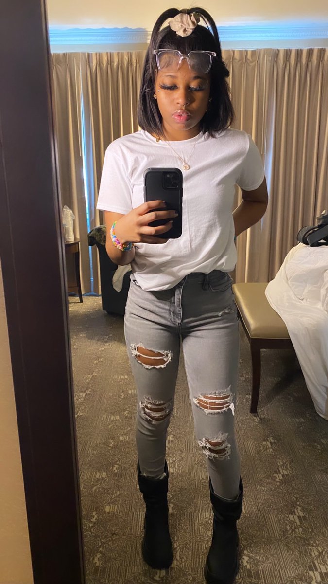 layxsnv's tweet image. Happy national girlfriend’s day to myself 😍🏳️‍🌈😘🥰💕💓💗🏳️‍🌈💍💍