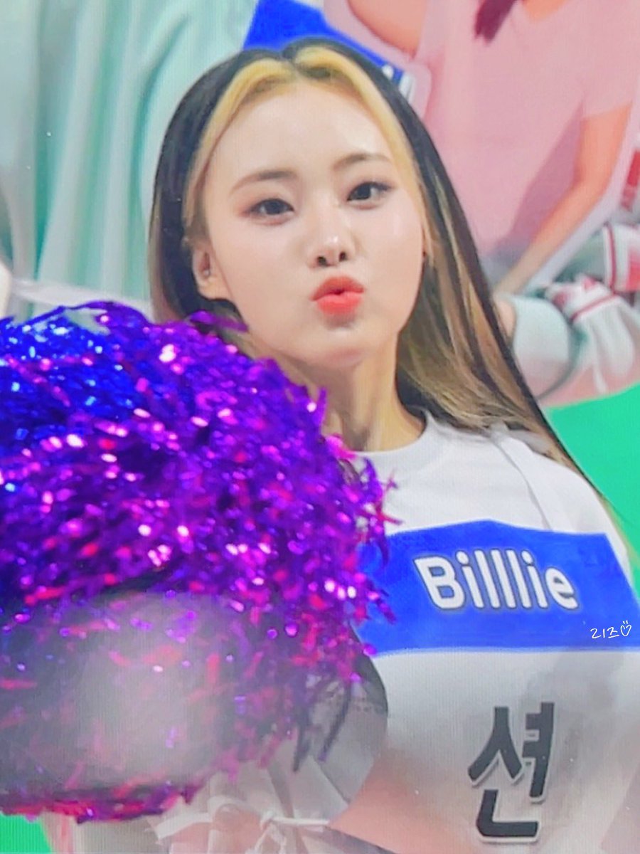 reese_ksy's tweet photo. 220801 응원왕김션🤍🤍😻
#김수연 #션 #SHEON #ション 
#BILLLIE #빌리 #ビリー 
🤍🤍🤍🤍🤍🤍🤍
#션이는_일상이_리즈 https://t.co/ItffAcqPFm