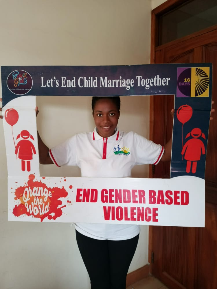 Young girls belong in school, not marriages.  Your voice can help protect their futures #EndChildMarriage #EndTeenagePregnancies
@RaisingTeensUg1 @RV_VAC @ReFoudn @WorldVision @WorldVisionUg @HPRW_Uganda @Togetheraliv @ImagineHer2 @SHARE86881791 @HungerProject @totyaplatform