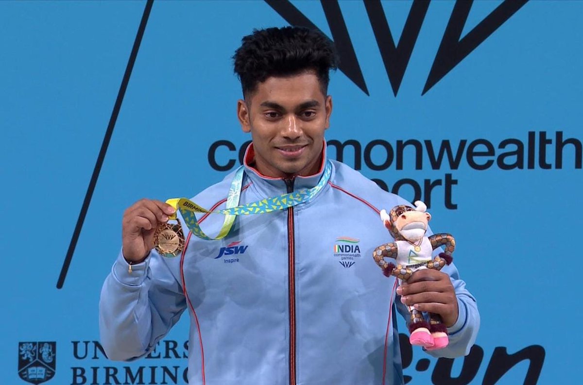 MauvinGodinho's tweet photo. Congratulations to Achinta Sheuli on winning the #GoldMedal for #India in the Men's 73kg #Weightlifting Category and setting new two #GamesRecords at the @birminghamcg22. (1/2) https://t.co/QZwL6Y6v5c