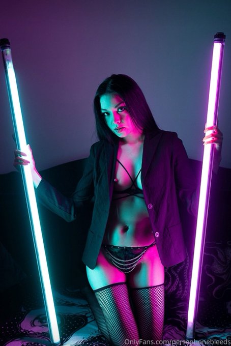 The nipple   https://t.co/HJN6n1G1UV https://t.co/WesuhN24vt