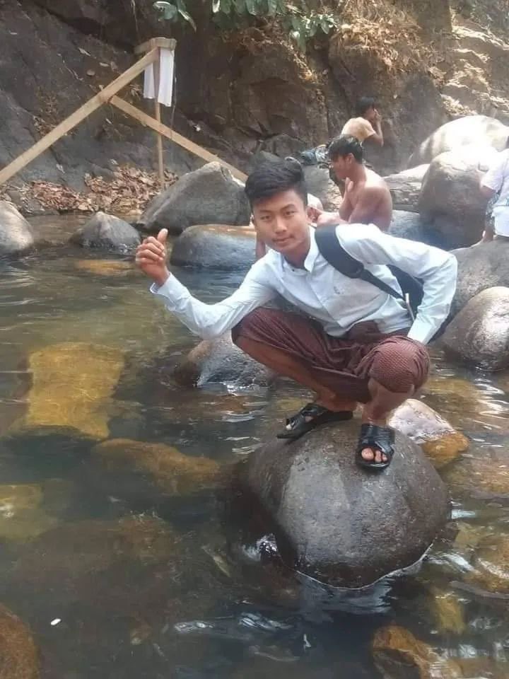 4 local residents including 2 members of PDF who were sibling brothers were abducted and killed by SAC troops in the clashes in Myaing tsp just within 4 days.  #2022Aug1Coup #WhatsHappeningInMyanmar