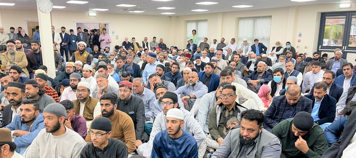 HammadQadriMQI's tweet image. Shaykh Hammad Mustafa al-Madani al-Qadri accompanied Shaykh-ul-Islam Dr Muhammad @TahirulQadri in the meeting with members of MQI from across the region in Walsall, session organized by MQI UK Midlands Zone.