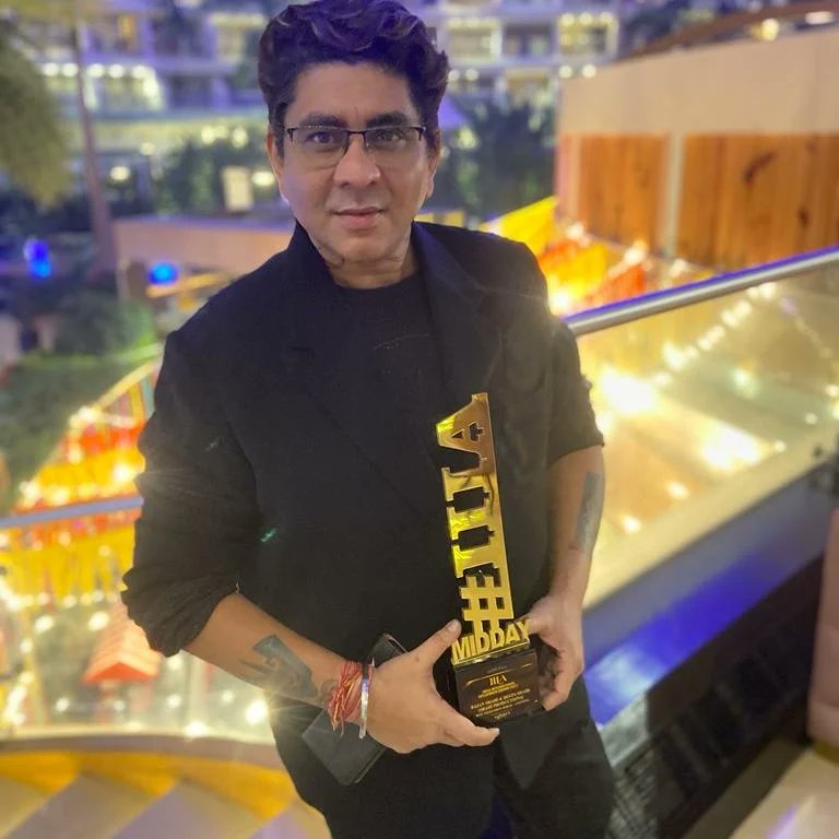 FifafoozTv's tweet photo. Winning an award is always a special moment. ...
Ace Producer Rajan Shahi won the award for best show Anupamaa at India Influencer Awards
#rajanshahi #aceproducer #awards #awadnights #anupamaa #RupaliGanguly https://t.co/dziQxDGLT1