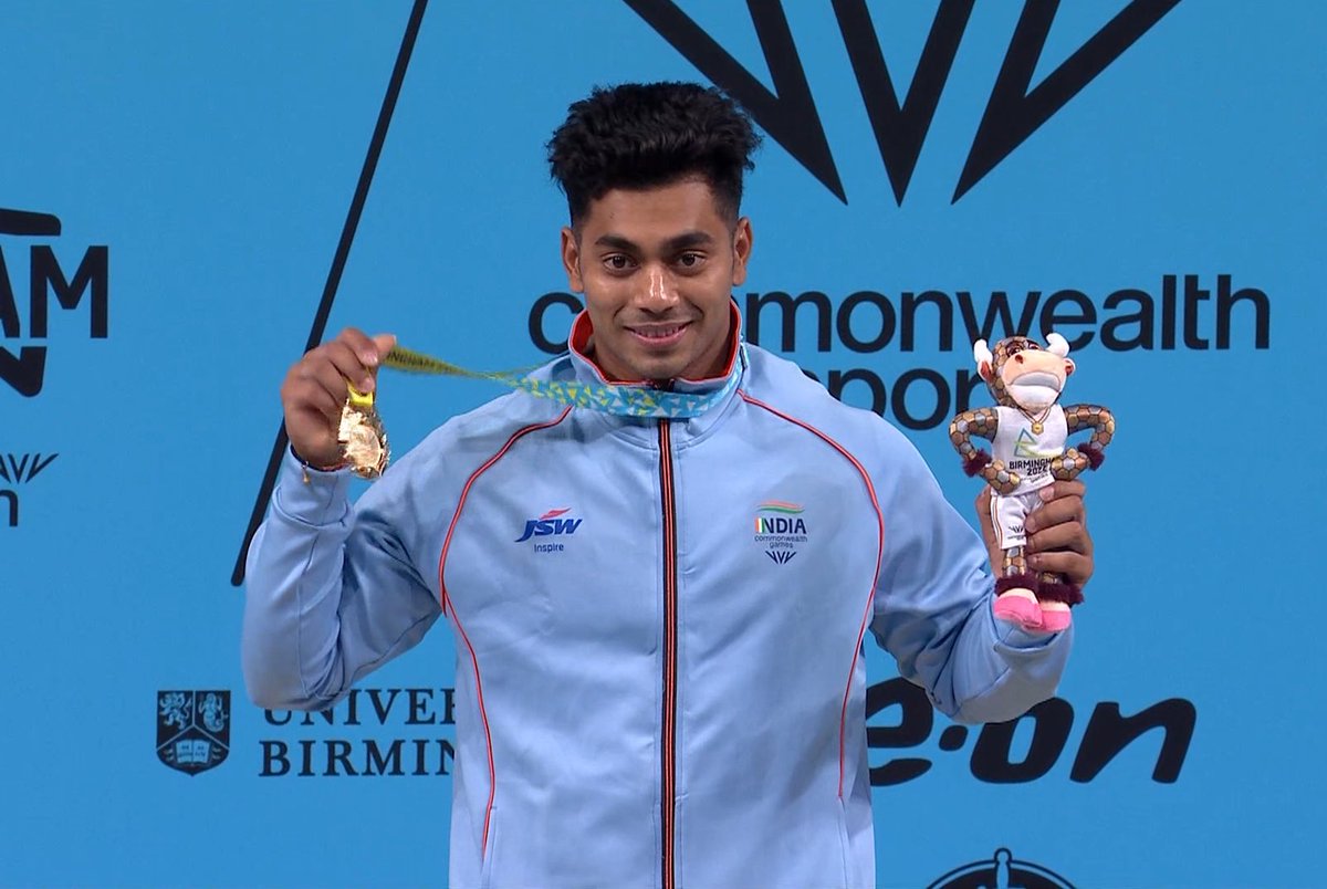 GlennTiclo's tweet photo. Hearty congratulations to Achinta Sheuli on bagging the #Gold for India and setting two new #GamesRecords in the Men's 73kg #Weightlifting category at the @birminghamcg22. (1/2) https://t.co/F5qB4C8ccF