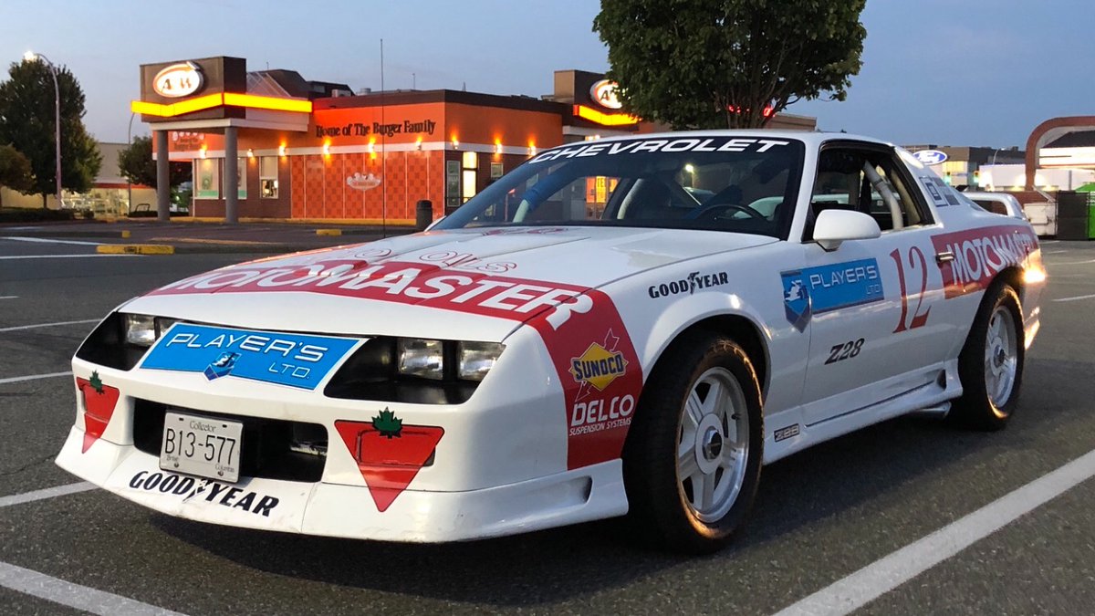 dialis's tweet photo. Camaro Z-28 1991. Limited edition Camaro. 1LE R7U. #1LE #R7U  #camaro #Z28 https://t.co/NkM2N77lL6