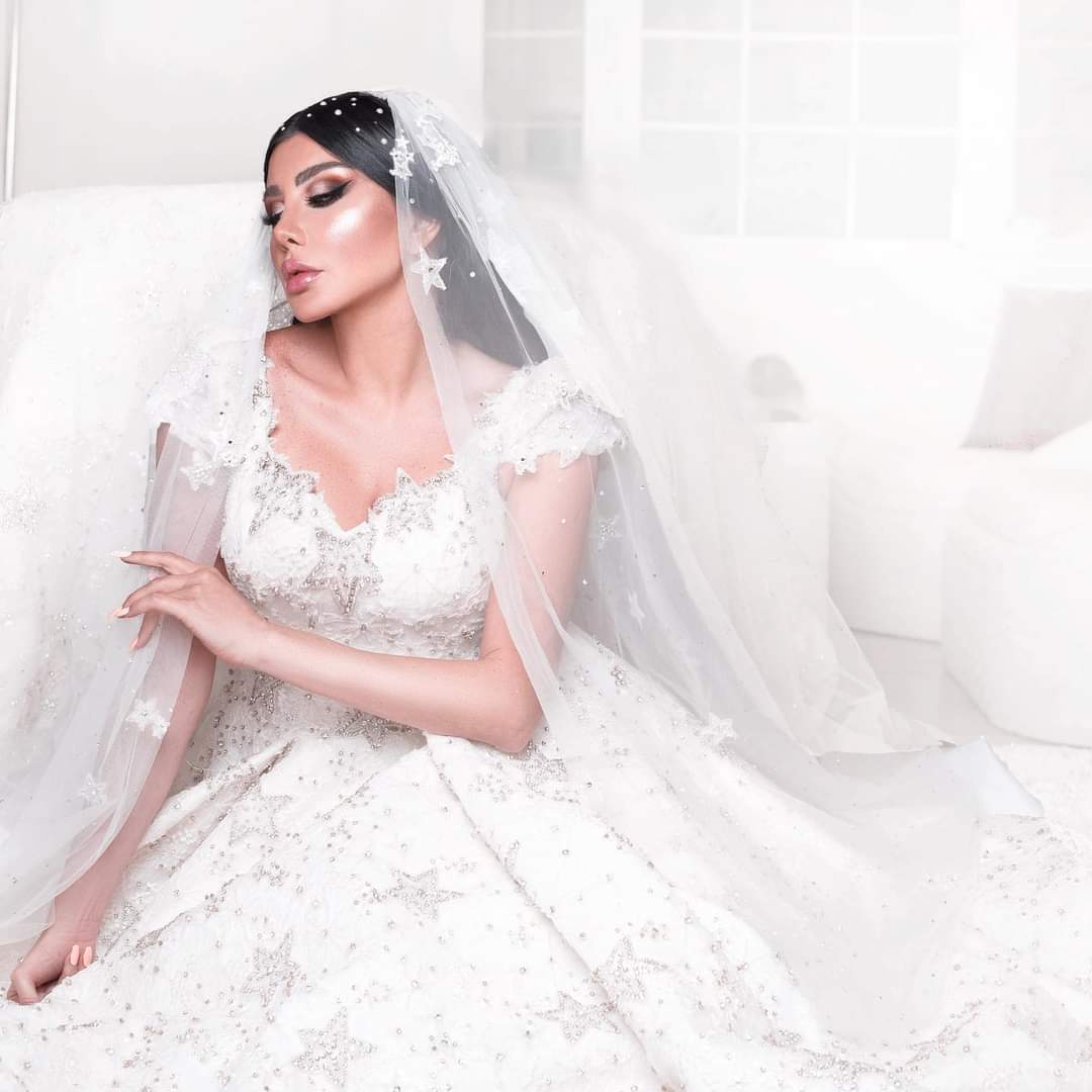 JennyEsberSY's tweet photo. بتمنى لكل الصبايا يلاقوا نصفون الاخر شو الميكاب لي بتفضلوا للعروس؟
هادي ولا قوي؟
#جيني_اسبر #jennyesber https://t.co/Vb48grO6WY