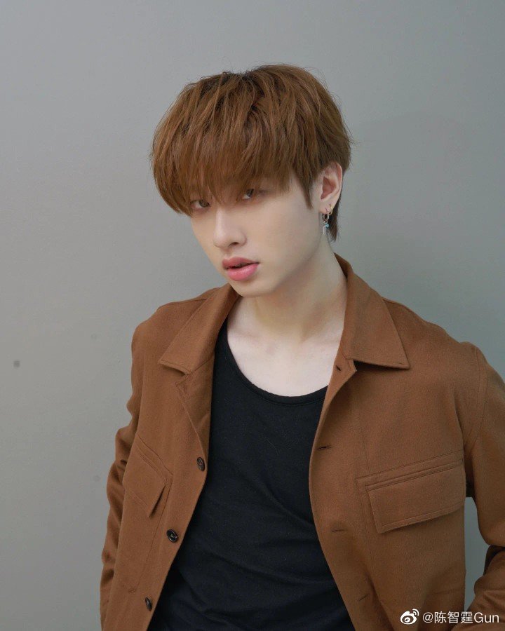 Markgun330112's tweet photo. @gunnapatn cr:weibo
New Month, New Look for shooting New TV Series⚡️ 
Happy August🙌 https://t.co/C6Hu10BDGs