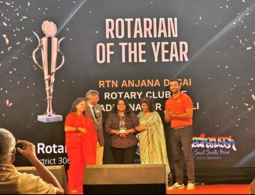 desaianju27's tweet photo. Its a biggest moment for every Rotarian to receive most Prestigious award ROTARIAN OF THE YEAR award from District and Club both in the same year. Best year 2021-22 🙏 Thank You DG @SantoshSPradha2 and President Snehal Desai &amp; team RC DNH  @rotary3060 #Rotary https://t.co/6HL8hLCXji