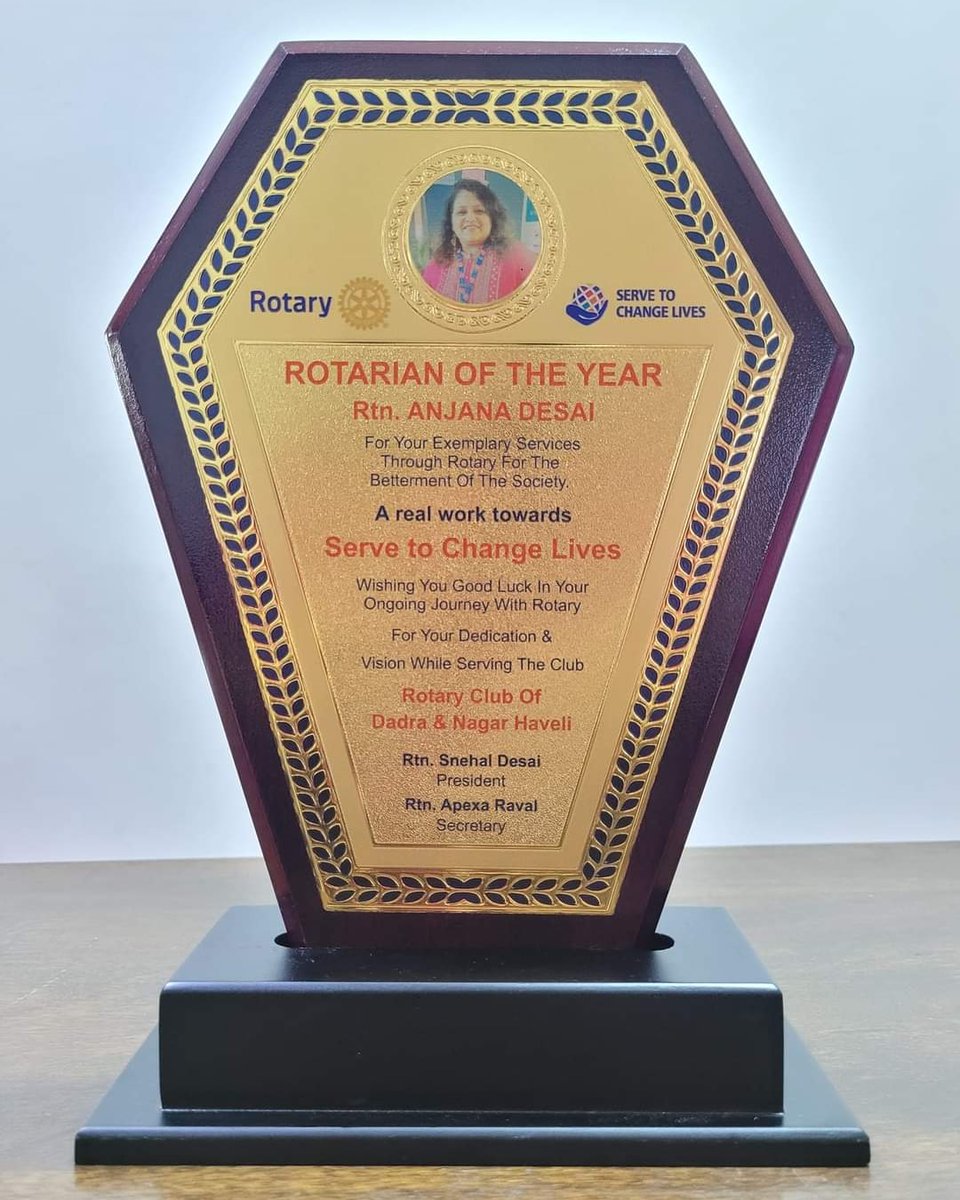 desaianju27's tweet photo. Its a biggest moment for every Rotarian to receive most Prestigious award ROTARIAN OF THE YEAR award from District and Club both in the same year. Best year 2021-22 🙏 Thank You DG @SantoshSPradha2 and President Snehal Desai &amp; team RC DNH  @rotary3060 #Rotary https://t.co/6HL8hLCXji