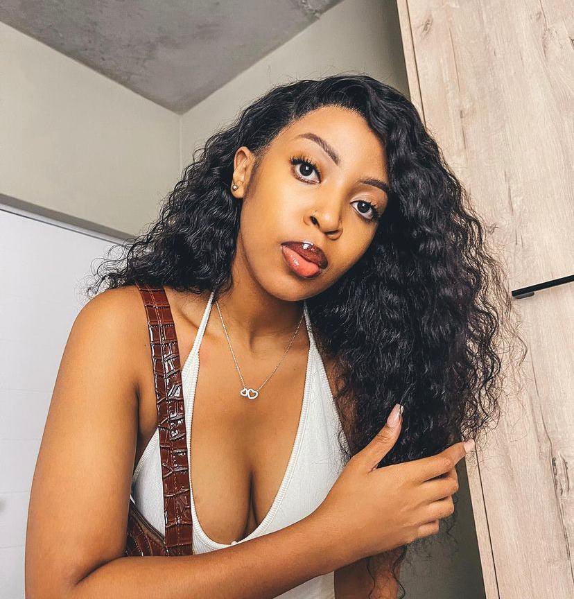 I’m new on Twitter , can I get friends on here 😘.