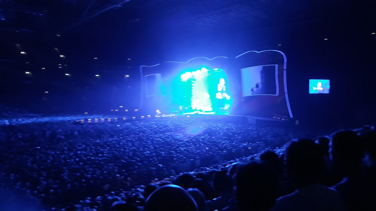Antti_Sorri's tweet photo. #TheRollingStones #Tukholma'n #Sulna'n #FrendsArena'lla nähty.
Kaikkeen olin varautunut, mutta en Rock'n'Roll -sirkukseen, joka piti vauhdin yllä yli 2 tuntia, saaden yleisön kesto-orgasmiin! ❤
Kiitos, Mick, Keith, Ron & kumpp! Olette maailman paras rock-bändi! 😊🙏❤ https://t.co/EE2OiJST3o