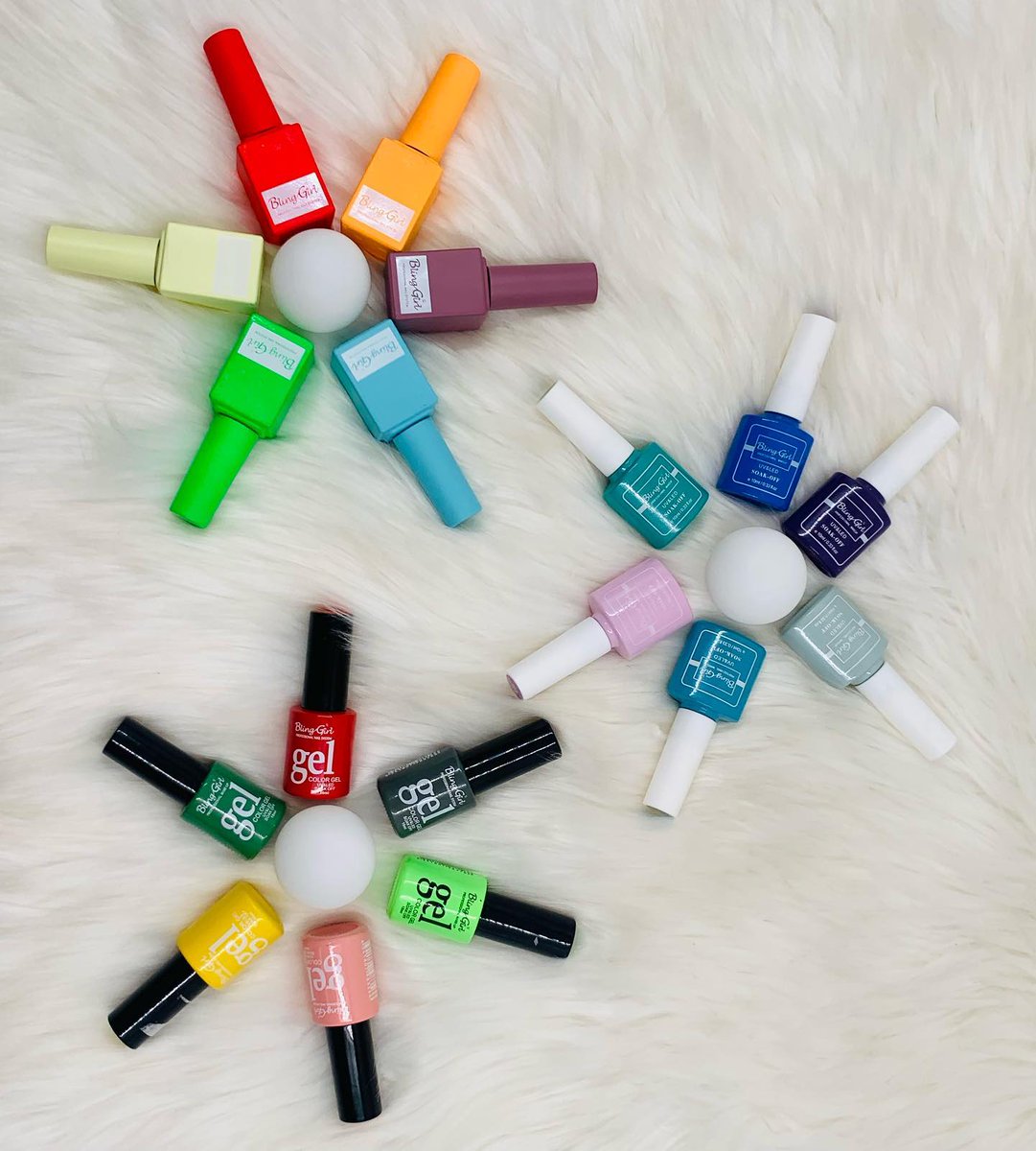 OfficialBlingG's tweet photo. One word: RANGE. 😍
So tell us, are you team #BGSmalto , #BGColourLast or #BGMiracle? 🤔 Truth is, you don’t even have to pick just one, you can just shop them all 🤩🤷‍♀️ link on our bio! 👛📲
#blinggirlgel #blinggirl_store #smalto #colourlast #miracle #uvgels #GirlTalkZA https://t.co/4Xvlb7rjSA