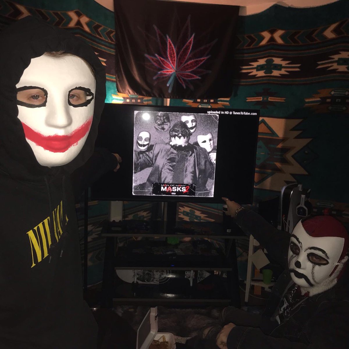 bluntboy2002's tweet image. 🎭