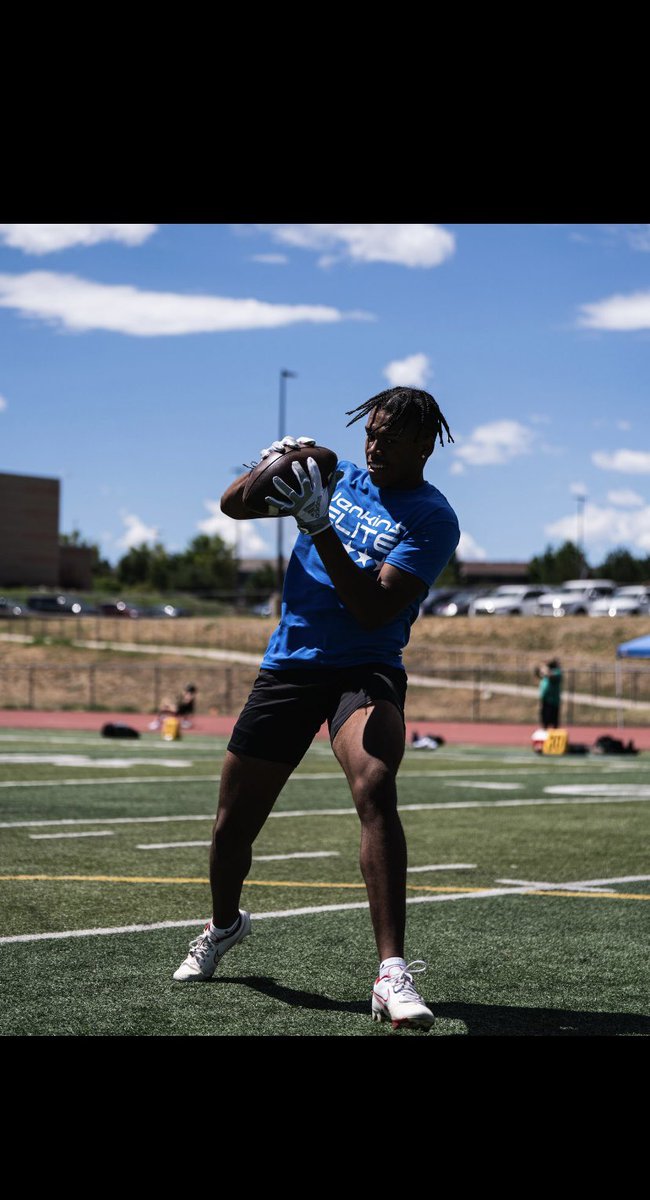 realp_fr's tweet photo. Striving ⭐️                                                           #wr #Receiver #tightend #Linebacker #D1bound #recruiting #Focus #football #footwork #elite #humble https://t.co/mstU33Lv2c