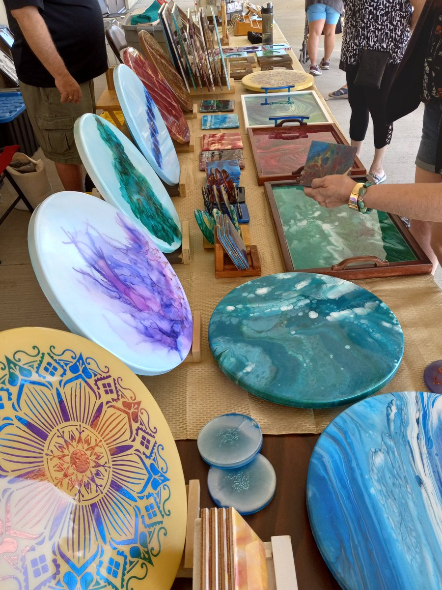 MurrayManera's tweet photo. What a beautiful day for a market
@CityofEdmonton
#art #yegbot https://t.co/IGuIDJyaAU