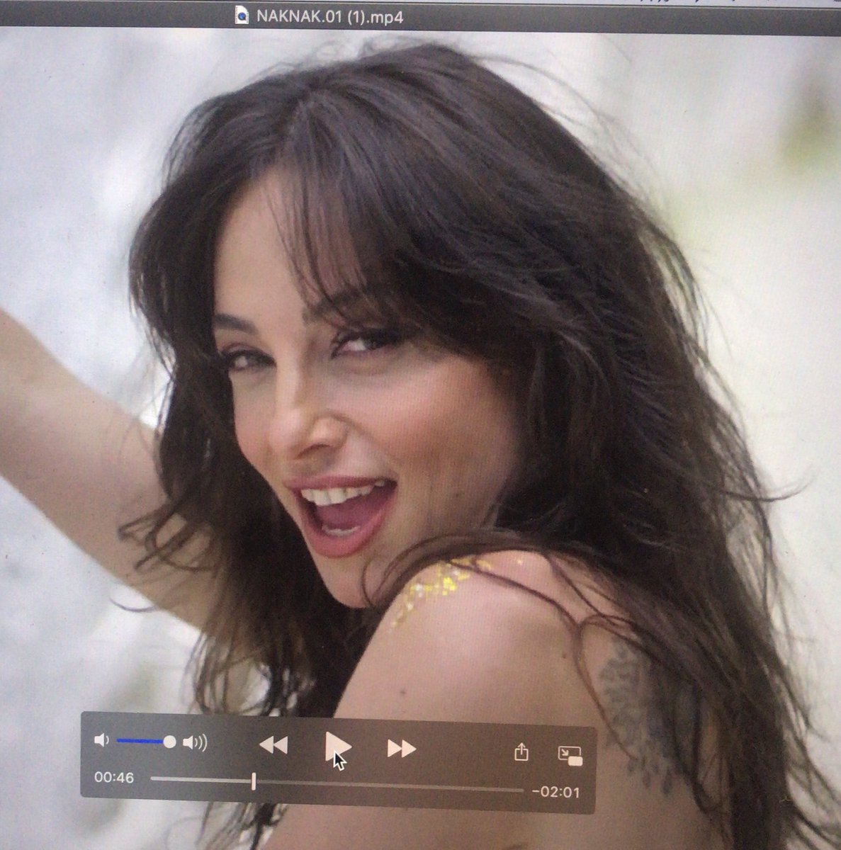 NAK NAK is loading... Şahane klip oldu, izlemelere dinlemelere doyamayacaksınız... <a href="/imrehaydaroglu/">İmre Haydaroğlu</a> <a href="/sgmenajerlik/">SGM Yapım</a> <a href="/SelinEyel1/">Selin Eyel</a>