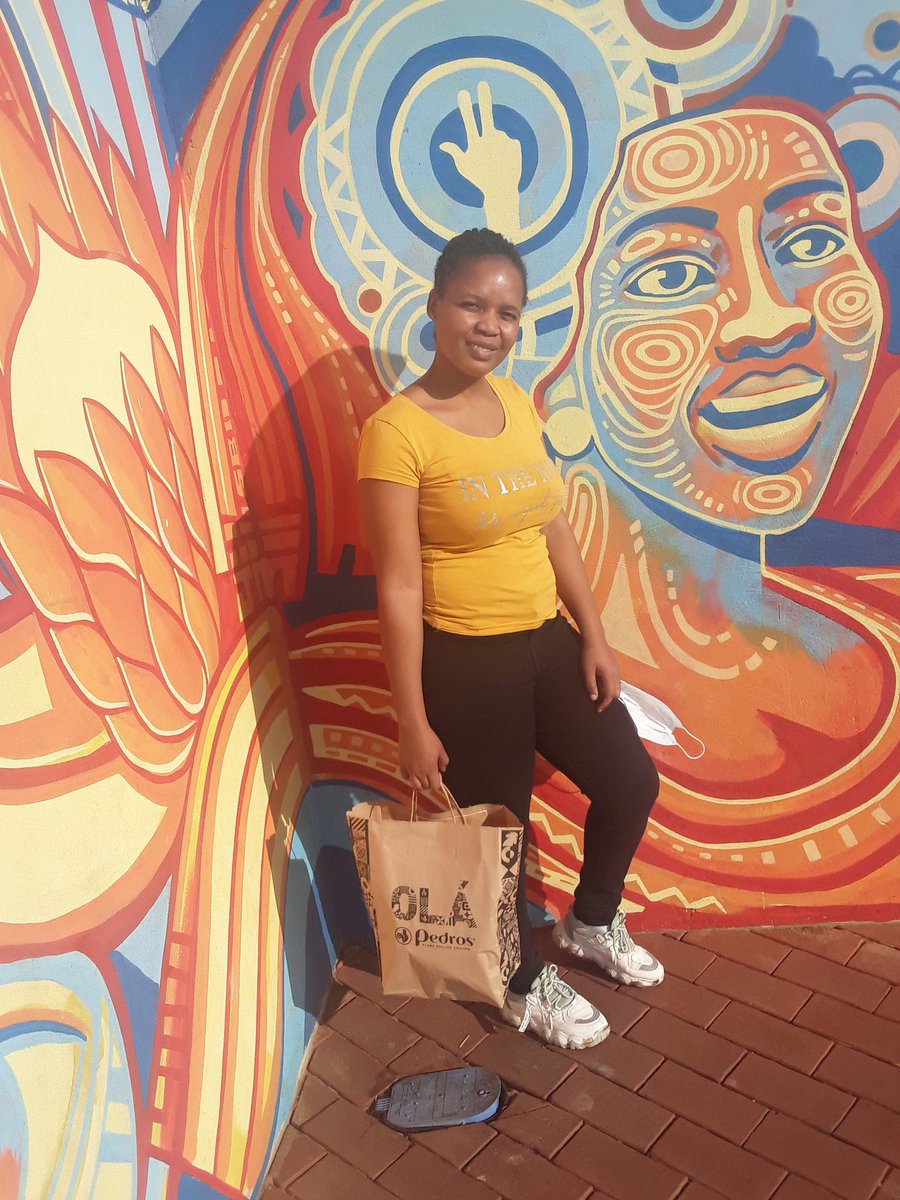 Tlothatso2's tweet photo. @SuperCSweets #SuperCSweets
#Selfie
#Drip
#LookingOutForNumberOne https://t.co/uhKvWrhSBp