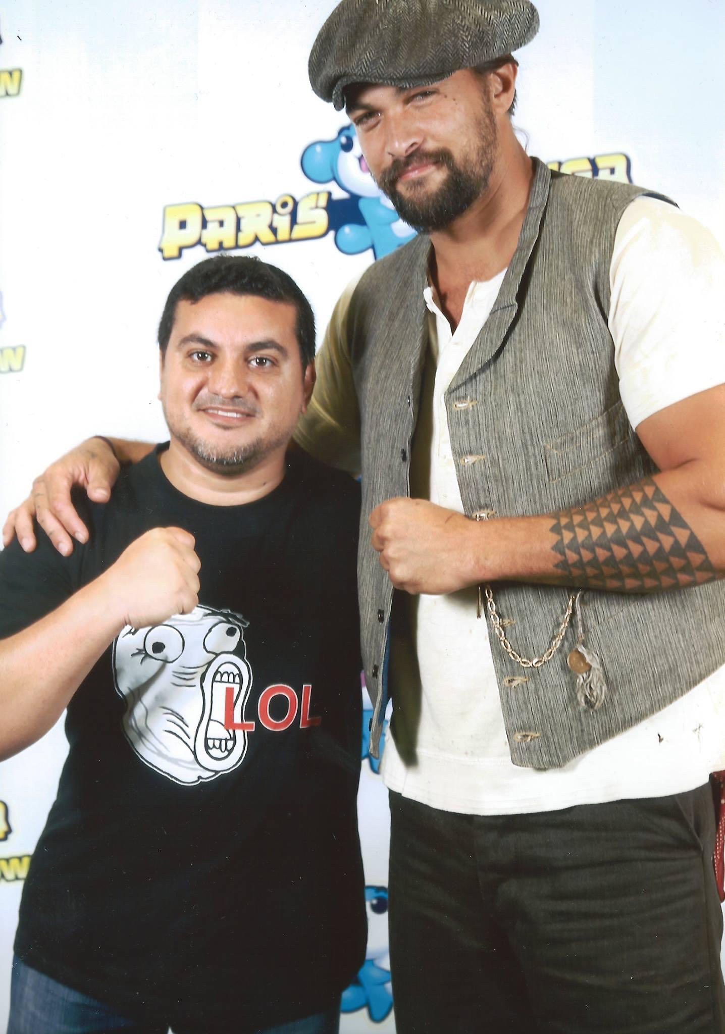 Happy birthday, Jason Momoa !
Pour éviter toute confusion, je suis celui à gauche ! 