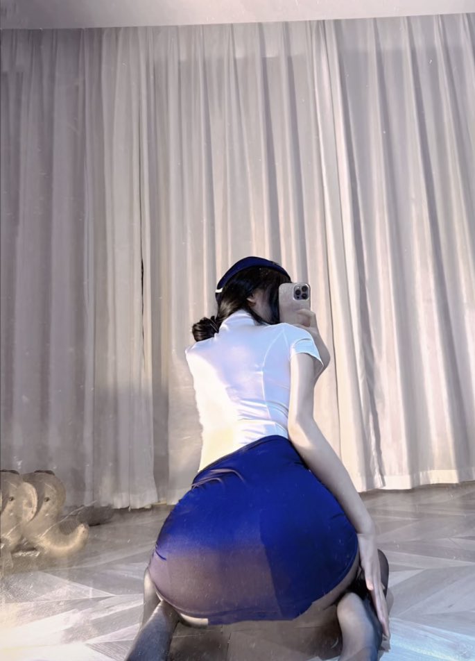 后入姿势已经摆好了，就等你来咯 https://t.co/q6iBfygrUI