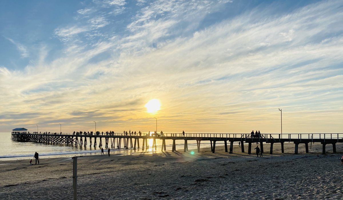 Hi I’m <a href="/SallyLowe17/">Sally Lowe</a>, year 3 teacher from Henley Beach, South Australia. How good is this outside playground?! #AppleEDUchat