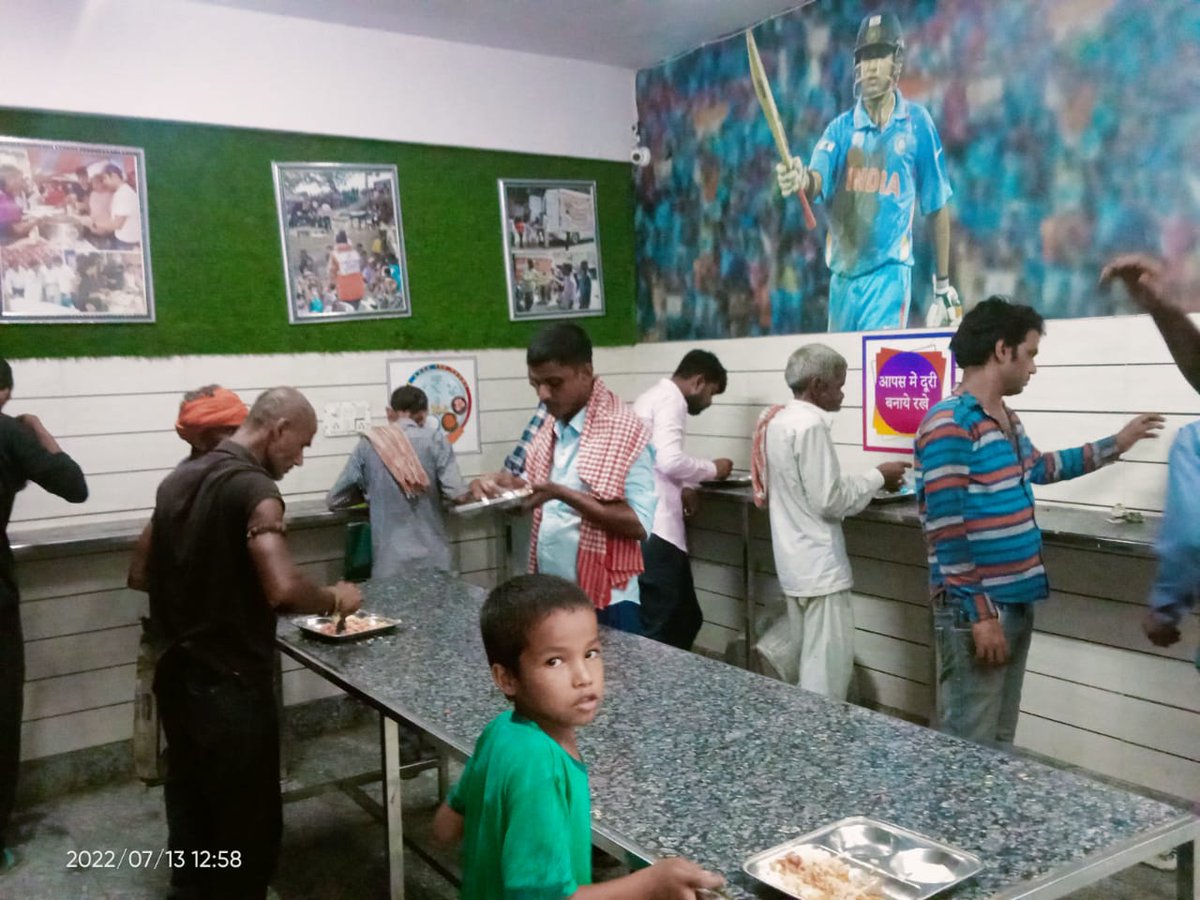 ggf_india's tweet photo. Nearly 1-in-10 people in the world experience severe levels of food insecurity.
Our #JanRasoi is trying to do its best to overcome food insecurity by providing nutritious food to the needy.

#NutritionforZeroHunger #people #foodsecurity #JanRasoi #ThaliEkRupayWali #Community https://t.co/je3iotqRyW