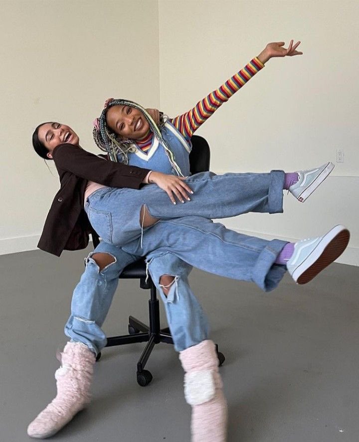 Happy birthday sunshine 💜
merci d’être la femme que tu es, profite de cette belle journée et fais un bisous à bébé rice de la part de sa tata préférée (je m’autoproclame). love you. <a href="/minimxncini/">sun</a>