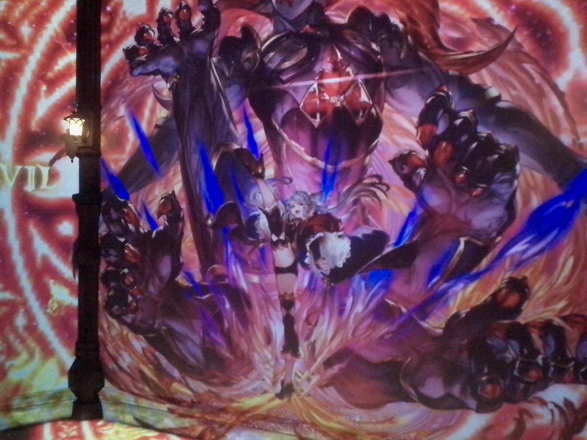 というわけでグラブルミュージアム行ってきました。床でゴリラがウホウホしながらやっぱりラストグローミング流れてたり相変わらずロペ公への酷い風評被害 