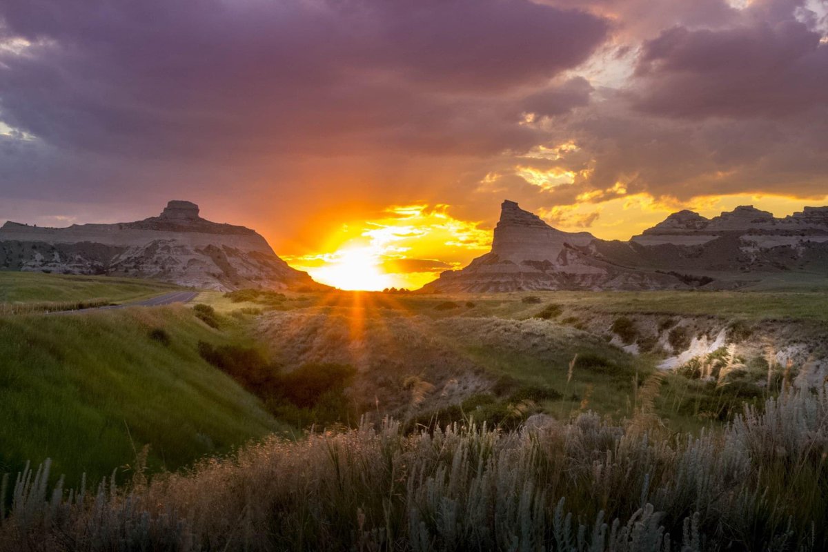 NatlParkService's tweet image. In honor of the two-year anniversary of the signing of the #GreatAmericanOutdoorsAct (GAOA), entrance fees will be waived at all fee-collecting parks this Thursday, August 4th. 

Be sure to check park websites for the most up to date information on visiting.

📸 Scotts Bluff NM