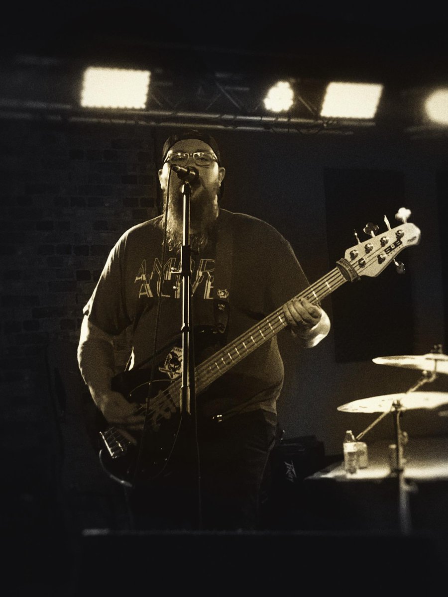 AnEasyDeathNY's tweet photo. Another huge thanks to those that came out last Friday to our show with @dishonoredsucks Coalition @psyouredead and the incredible @DAPartyGrind! Our next show is coming up in just under 3 weeks so make sure to come out and hang with us!
#posthardcore #postpunkcore #grindcore https://t.co/cECMtkWa3a