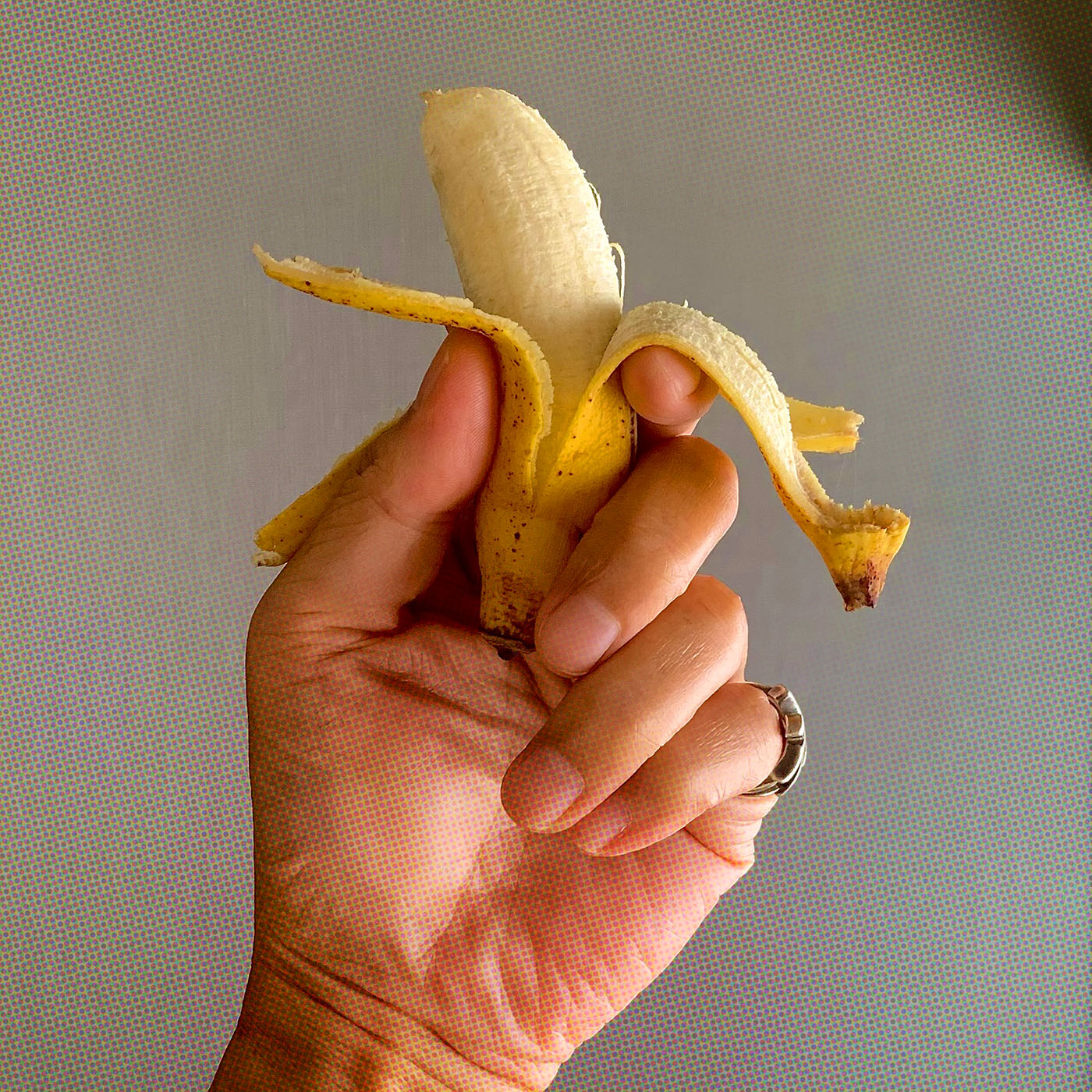 仲里カズヒロ 手がでっかくなった 錯覚おきる島バナナ 錯覚 島バナナ モンキーバナナ バナナ ミニバナナ Minibanana Banana T Co Lfmrotjysz Twitter