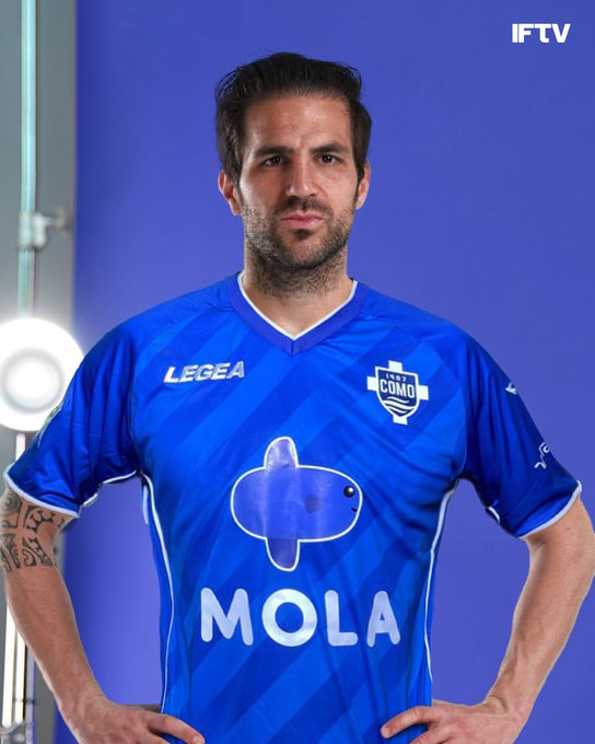 Por cierto, ¿cómo le queda a Cesc la camiseta del Como? ¿Mola o no mola?🤪🤪