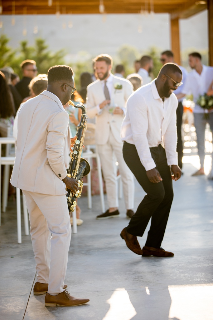 WEDDING SEASON! What are your favourite tunes to dance to at a wedding this year? 

📍Ktima Lindos, Rhodes