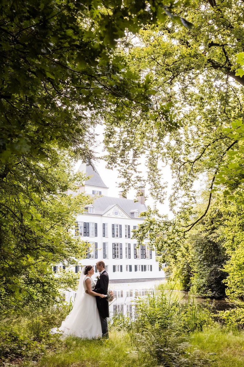Na een maandje vakantie weer aan het werk. Voortaan als Anne Lok :) (beeld Julia Fotografie)
