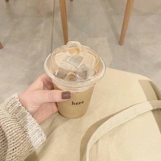 rockstudies_'s tweet photo. hi, i’m reesy!! 
not new to #studytwt but here’s my new intro ♡‧₊˚

↬ she/her | ‘04
↬ intj + cancer
↬ bs medtech freshie 💉🔬
↬ future RMT, M.D. 

↺ | ♡ to be moots !! https://t.co/aLbFKJnjKn