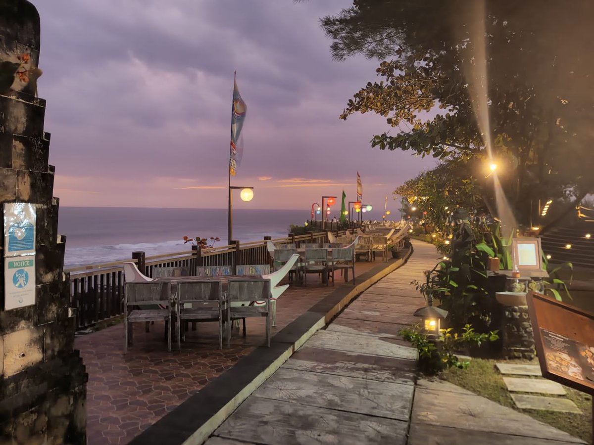 deJukungResto's tweet photo. Dinner Ambiance Primary beach indian oceans in Bali

#FYI #balitravel4women #balitrip https://t.co/CmsuvkLaE4