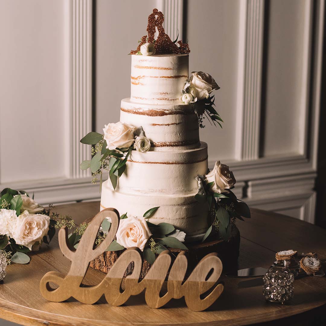 busyNJflorist's tweet photo. Loving you is a piece of cake! 🎂

#WeddingWednesday
https://t.co/uxbo2NahQv
(732) 281-0333
#sayitwithstyle #floralarrangements #love #wedding #narcissusflorals https://t.co/l60NydGp7o