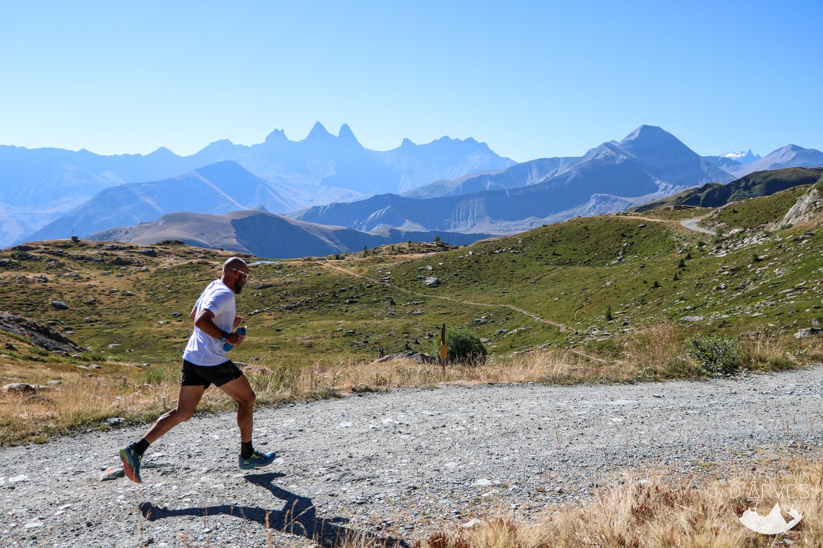 stsorlindarves's tweet photo. Encore une magnifique édition du @trail_etendard dans nos montagnes ! ⛰️

Retrouvez plus de photos sur notre page facebook : https://t.co/Bw2ZpjycpS

#TraildelEtendard #Trail #SaintSorlindArves #ColdelaCroixdeFer #AiguillesdArves #GlacierdeSaintSorlin #LesSybelles #Savoie #Alpes https://t.co/b4gvGElppW