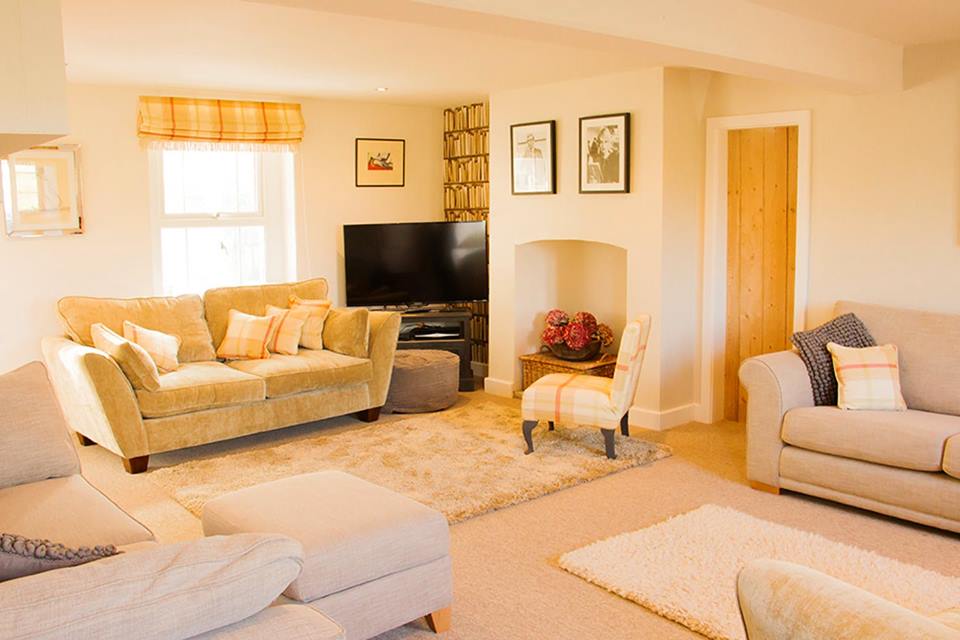 RetreatandRead's tweet image. Our first Retreat is coming up fast and we have just two rooms left for the weekday Retreat (4th-7th October) in Somerset (weekend fully booked.)  We also have @william1shaw as our guest author.  Come join us!

readingretreat.co.uk/retreats